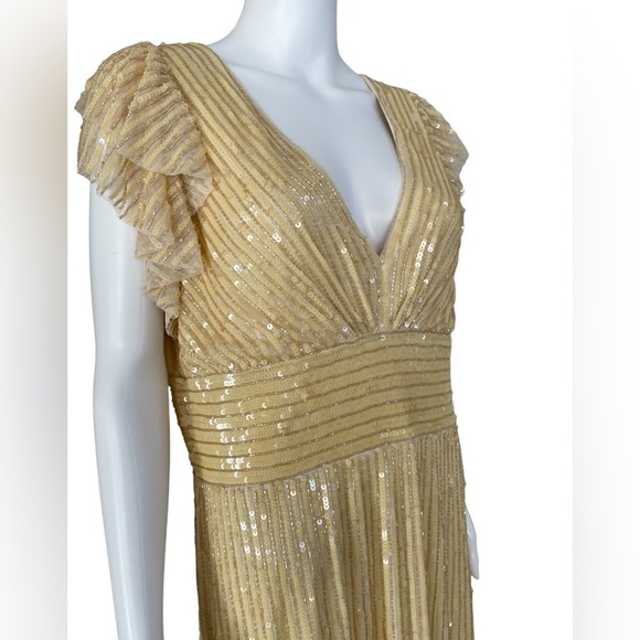 Mac Duggal Sequin Flutter Cap Sleeve Gown Size 10 - Picture 5 of 15